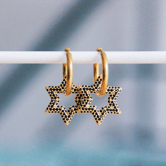 Bazou RVS oorring met crystal ster – zwart/goud  (SO7132)