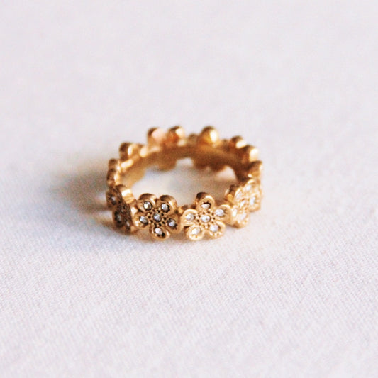 Bazou Bloemen ring met zirkonia steentjes SALE